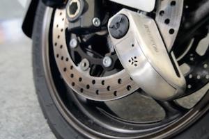 Nouveauté équipement : antivol moto connecté Watchdog - Moto-Station